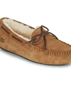Chaussures Femme Chaussons UGG DAKOTA Camel